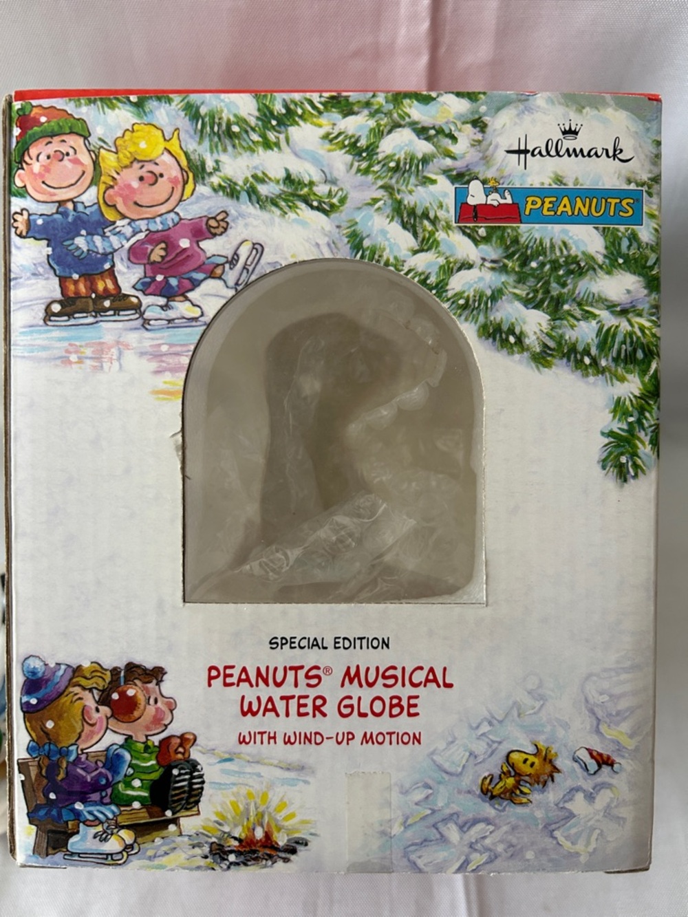 Hallmark Special Edition Peanuts musical water globe original box - Picture 9 of 13